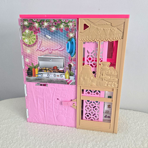 Barbie foldable doll - foldable, house