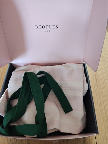 Boodles 1798 lamler pink - by,